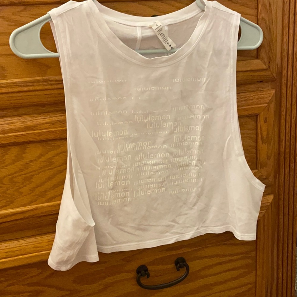 Lululemon workout tank/crop top